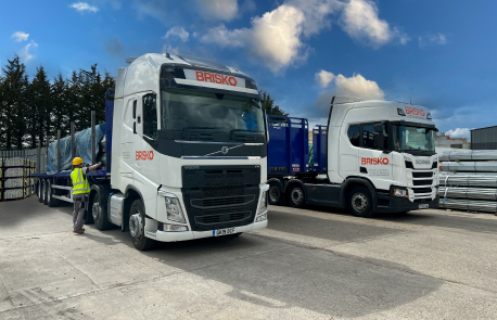 logisticTruck